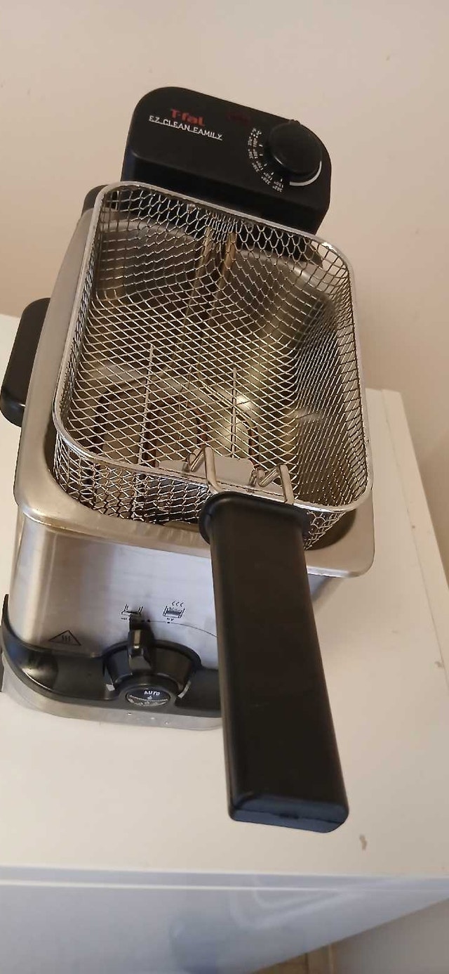 T-fal EZ Clean Family Fryer - photo 3