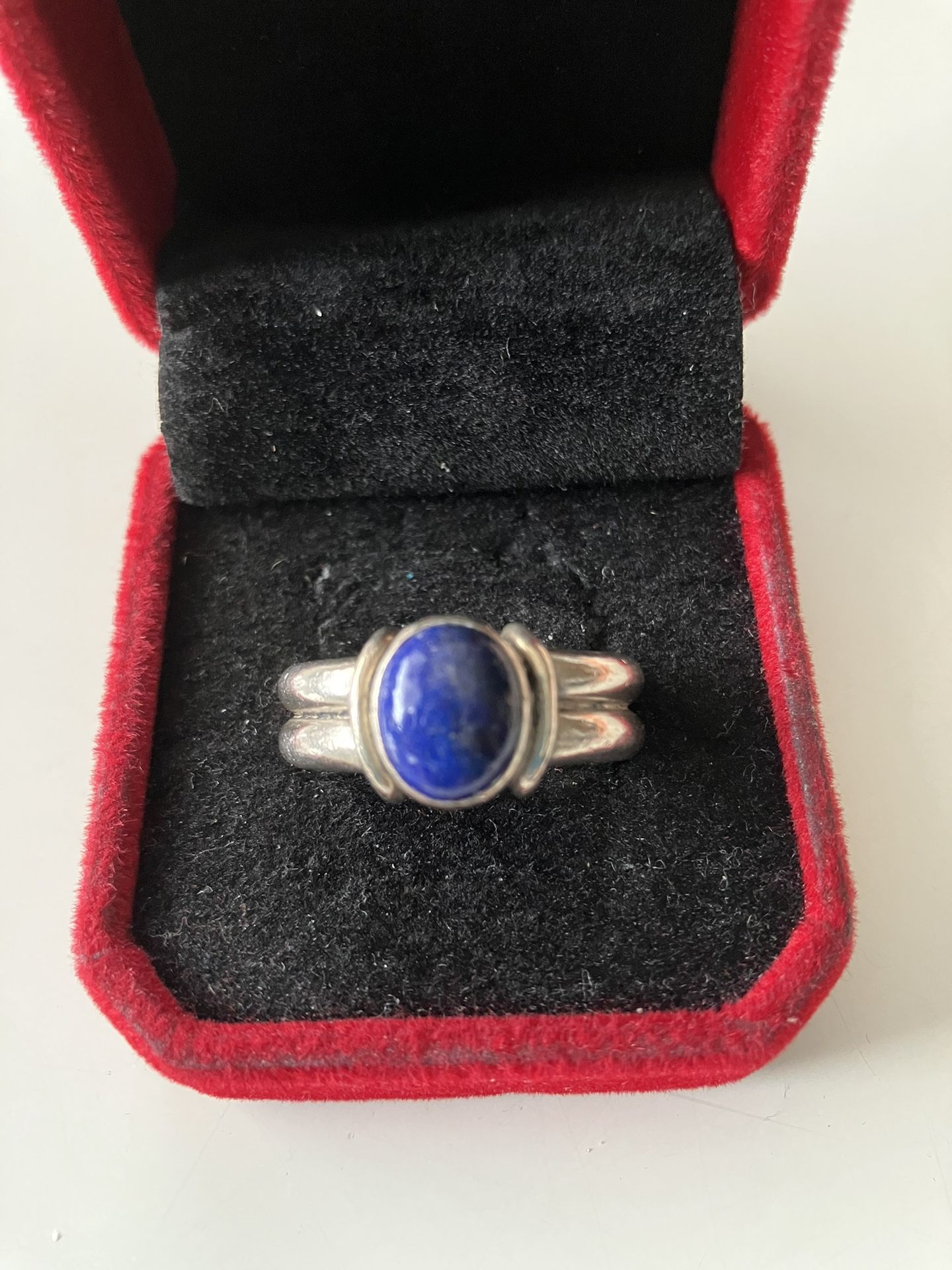 Substantial 925 And Blue Lapis Ring Size 7.5