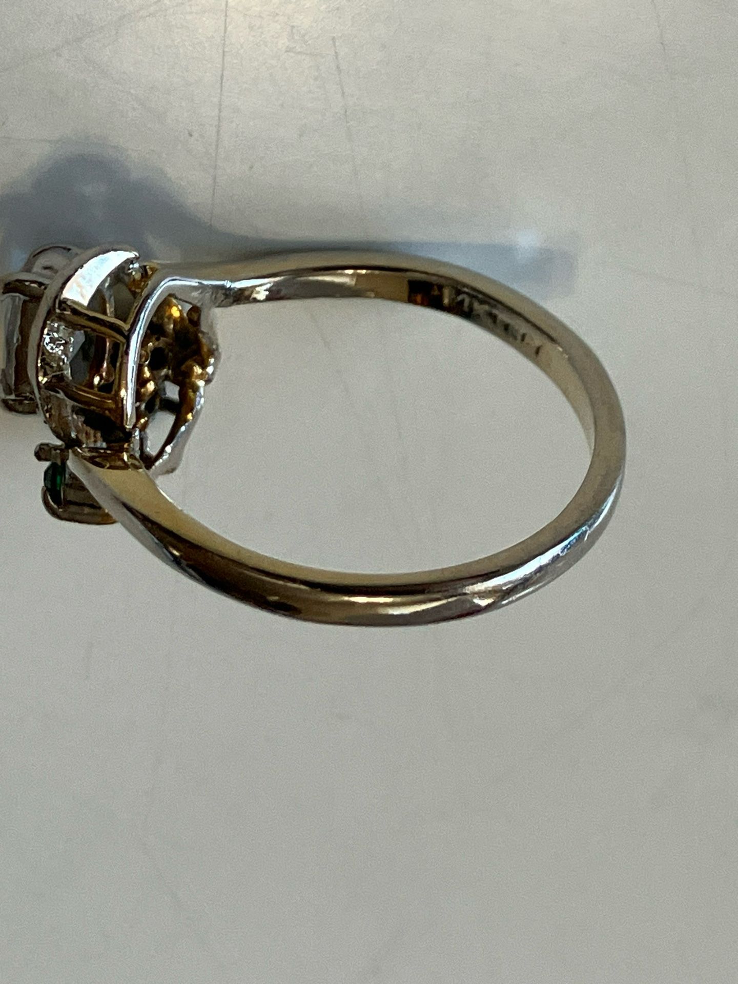 Lovely CZ/Emerald Ring Sz 7 - photo 2