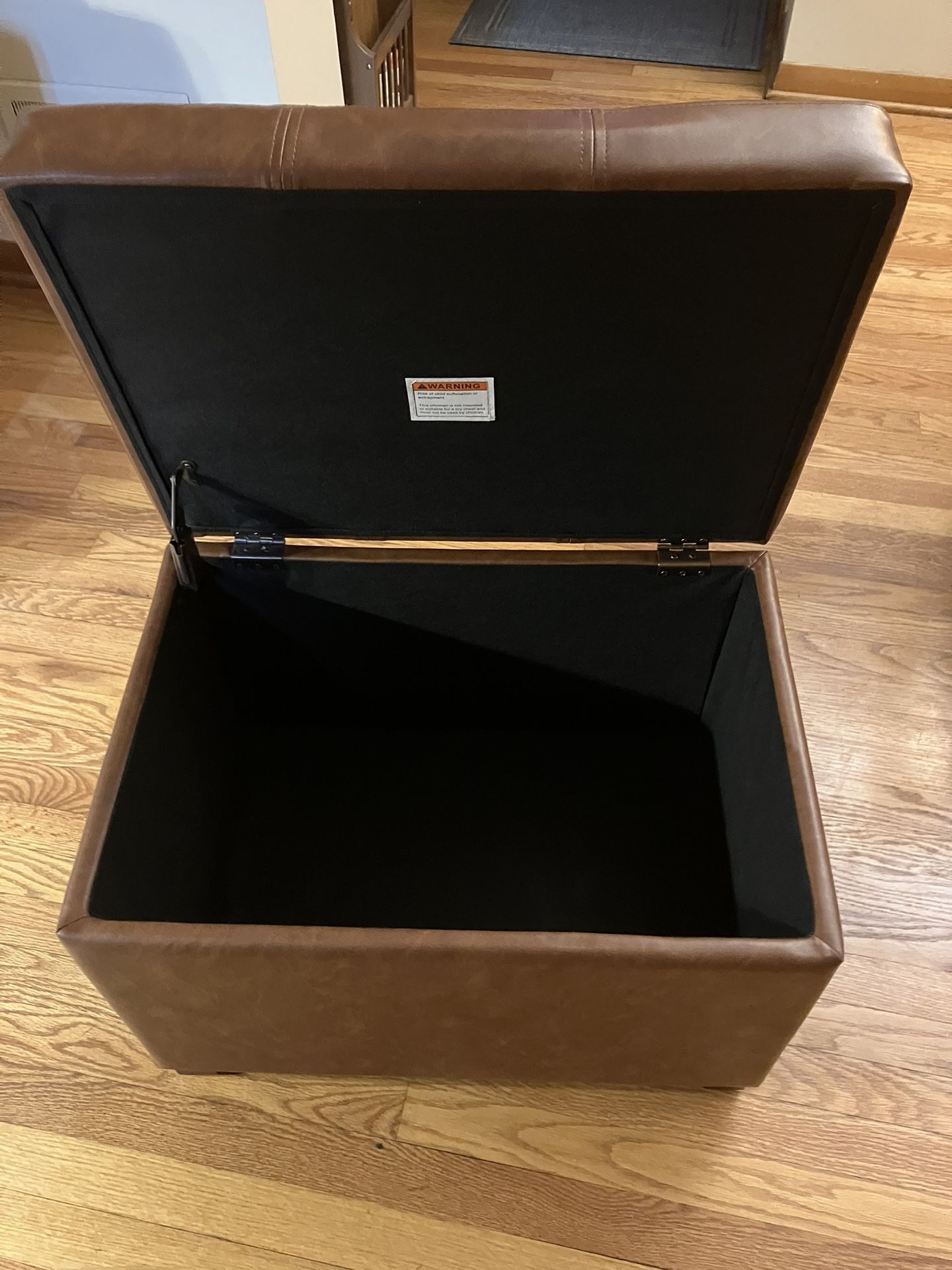 Nice Faux Leather Storage Ottoman 25 X 16 X 18 - photo 2