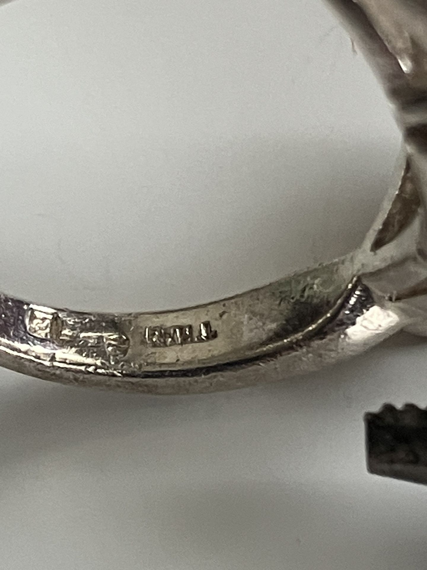 Dramatic 925 And CZ Ring Size 7.5 - photo 3