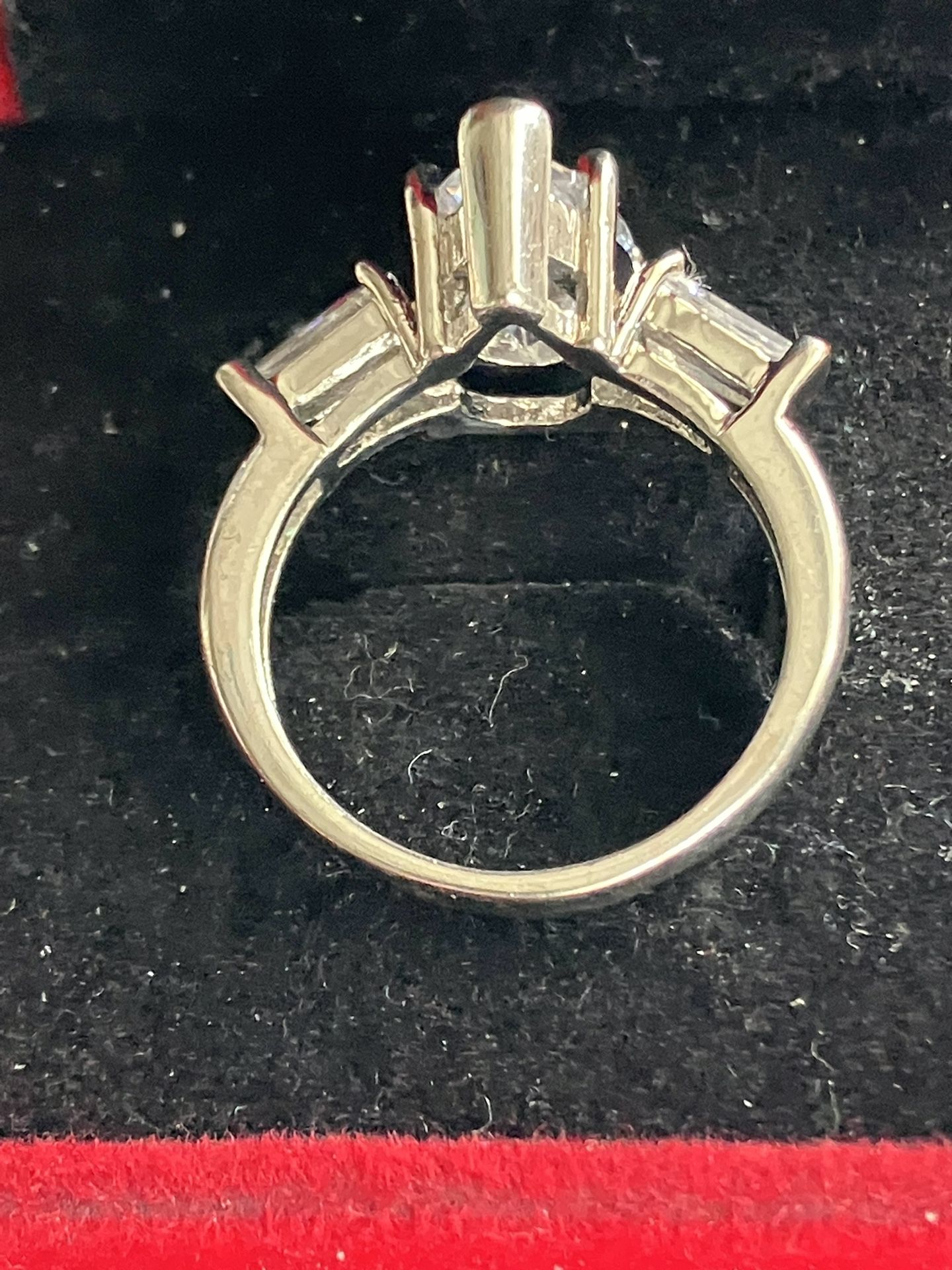 Lovely Pear And Baguette 925 Ring Size 7.5 - photo 2