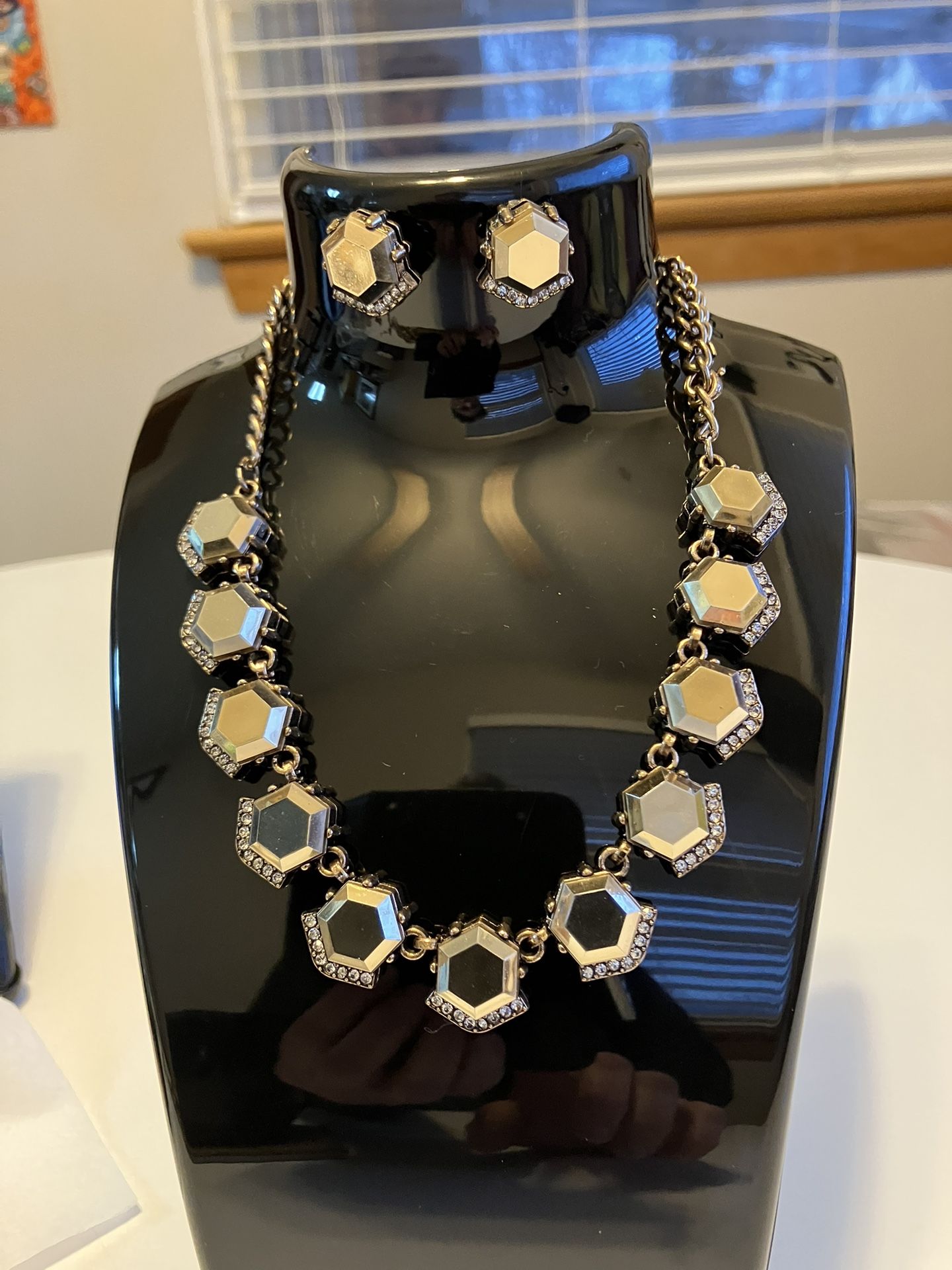 Vintage Style Costume Reflective Stone Necklace And Earring Set