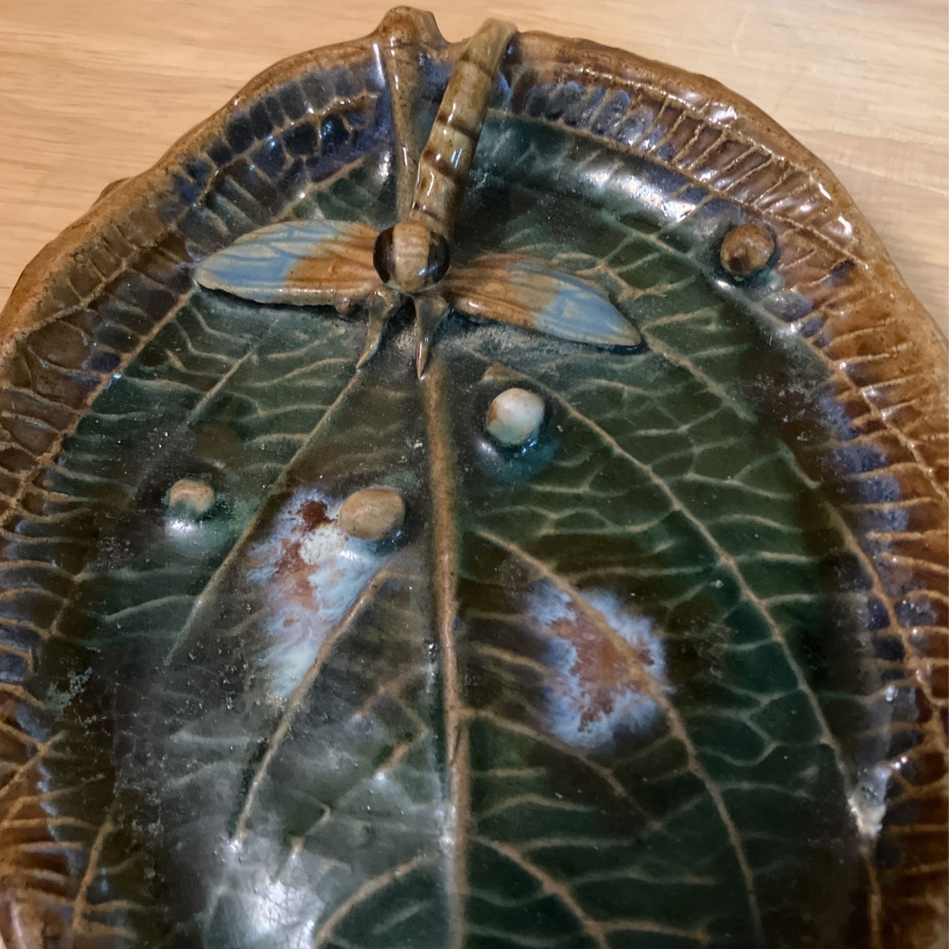 Vintage Hand Made Leaf And Frog/Dragonfly Catch All Trays - photo 3