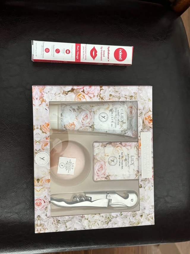 Lily Wine and Relax Set and Indeed Lip Treatment