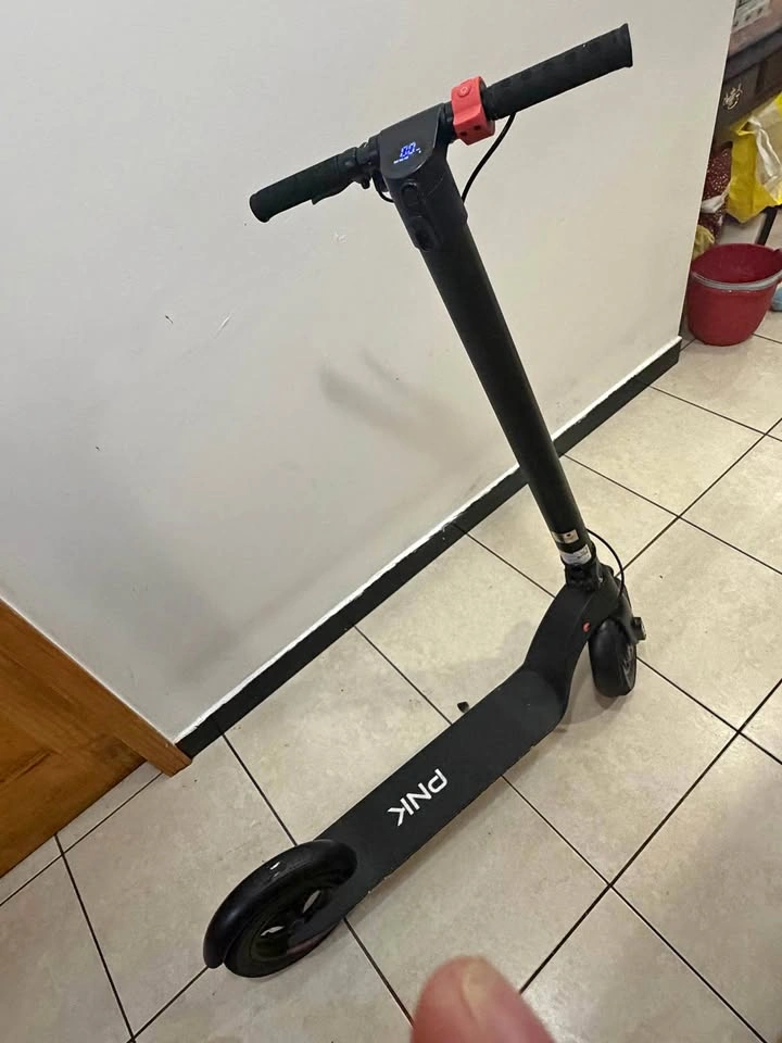 PNK Electric Scooter