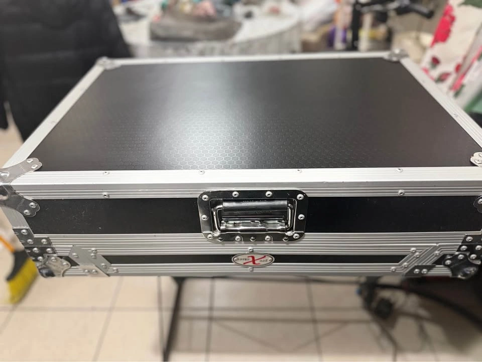 Professional DJ Flight Case - Hard Carrying Case - photo 2