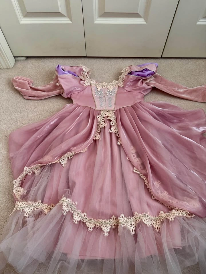 Rapunzel Princess Dress – Around Age 6 - photo 2