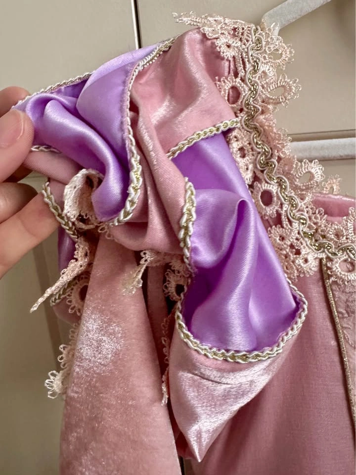 Rapunzel Princess Dress – Around Age 6 - photo 4