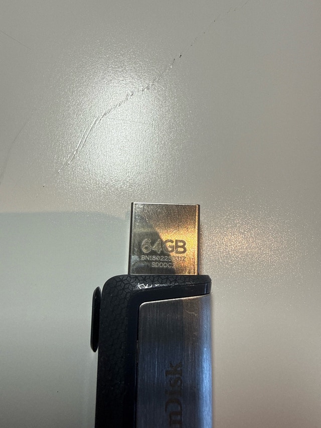 SanDisk 64GB Dual 3.0 USB & USB-C Drive - photo 3