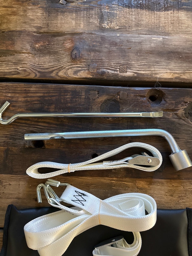 Spare Tire Tool Kit - photo 3