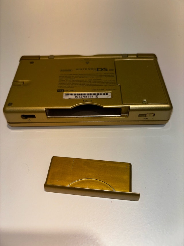 Nintendo DS Lite - photo 3
