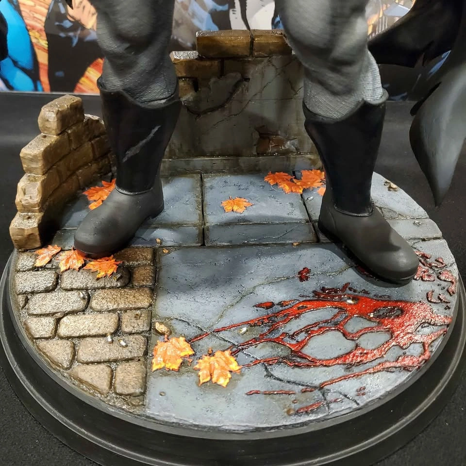 Flashpoint Batman - Premium Collectable Figure - photo 5