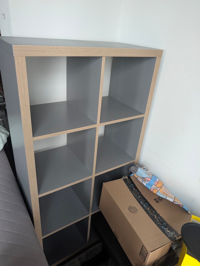 Shelf Unit (Gray / Wood)