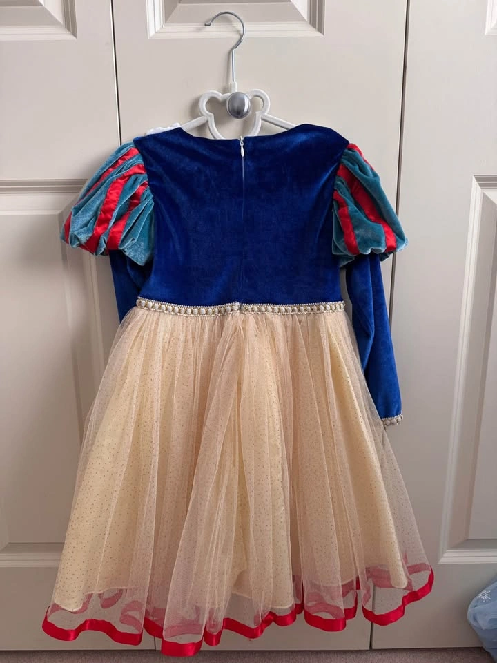 Snow White princess Dress – Size 120/ 5-6years old/ Like New - photo 2