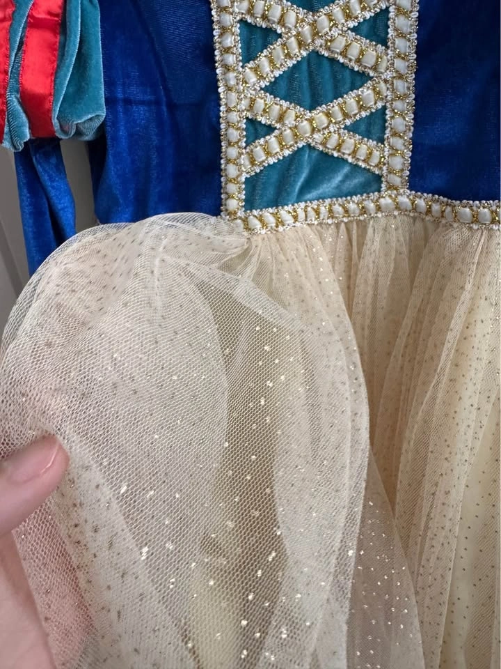 Snow White princess Dress – Size 120/ 5-6years old/ Like New - photo 4