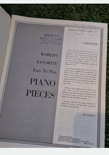 World's Favorite Easy To Play Piano Pieces - Vintage Piano Book - photo 3