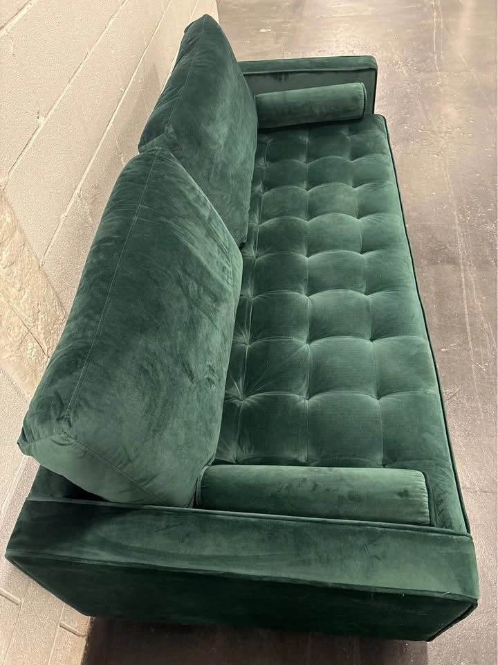 Green Couch / Green Sofa - FREE DELIVERY - photo 3