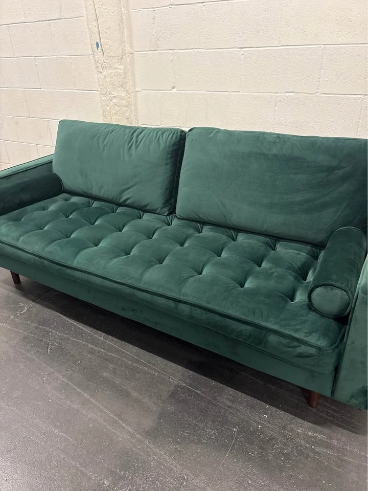 Green Couch / Green Sofa - FREE DELIVERY - photo 5