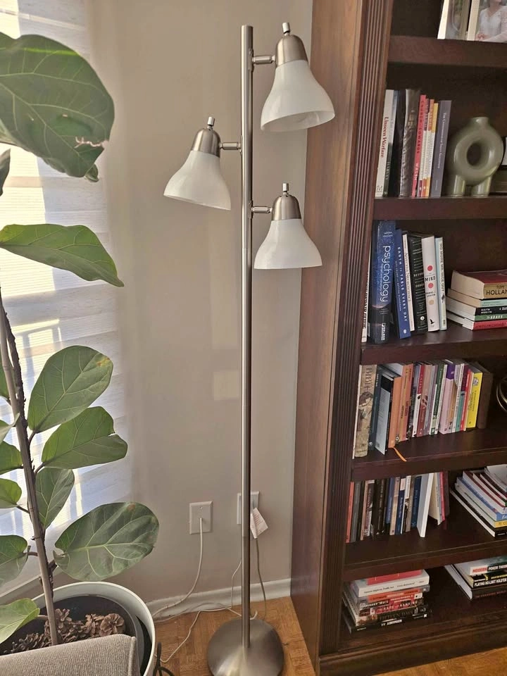 Floor lamp