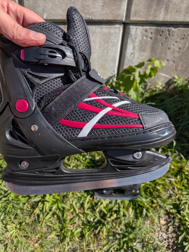 Adjustable Ice Skates – Black & Pink – EU 35–38 (US: 3-5.5) - photo 2