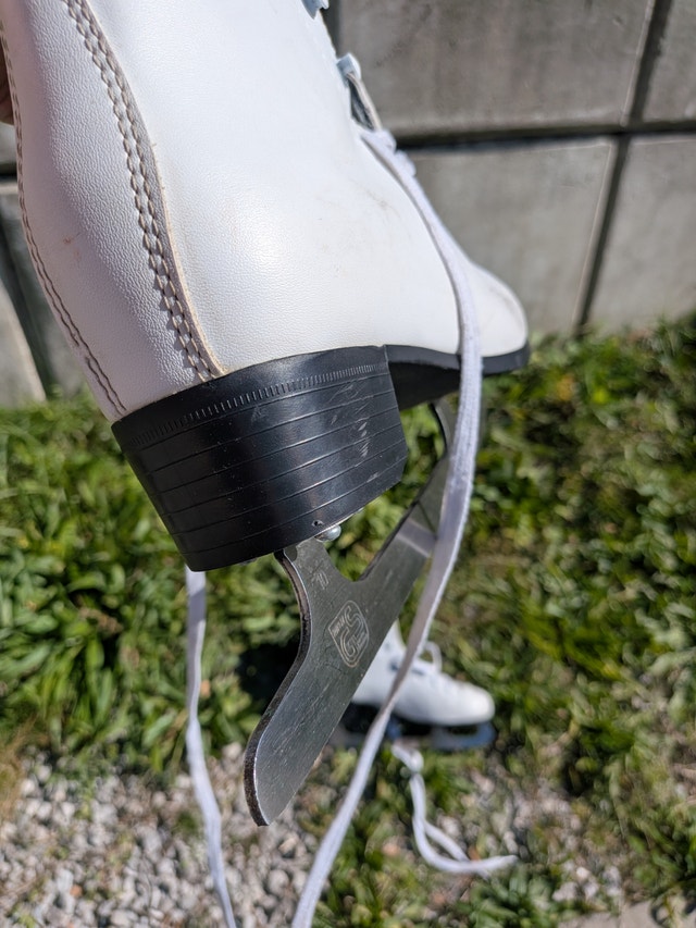 Winnwell Figure Skates - photo 2