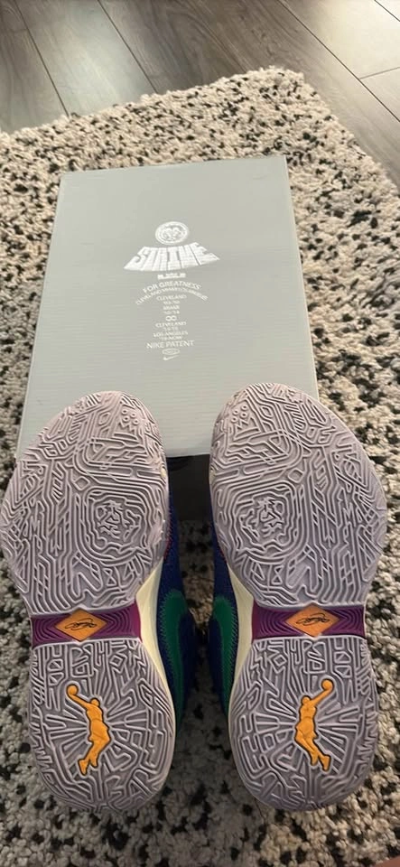 Lebron 20 racer blue boys size 6Y - photo 3