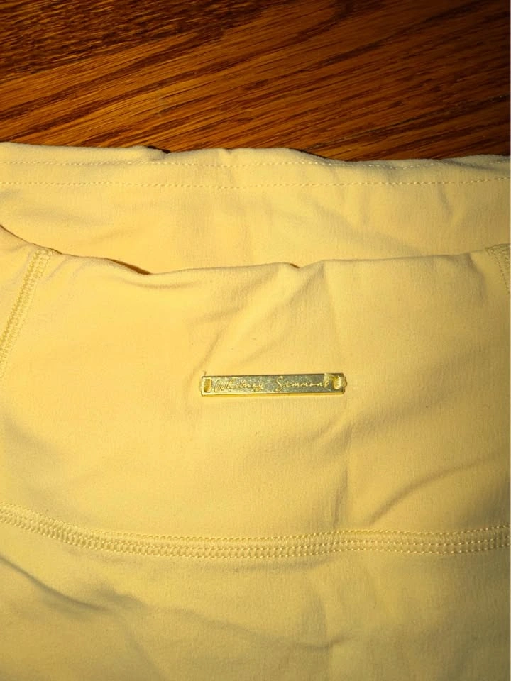 Whitney Simmons Gymshark- Butter yellow shorts - photo 2
