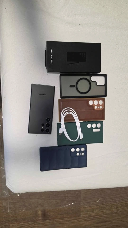 Samsung Galaxy S23 Ultra (256GB) Mint Condition + 4 Cases - photo 4