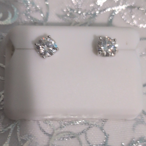 925 Sterling Silver moissanate Round Clear Stud Earrings