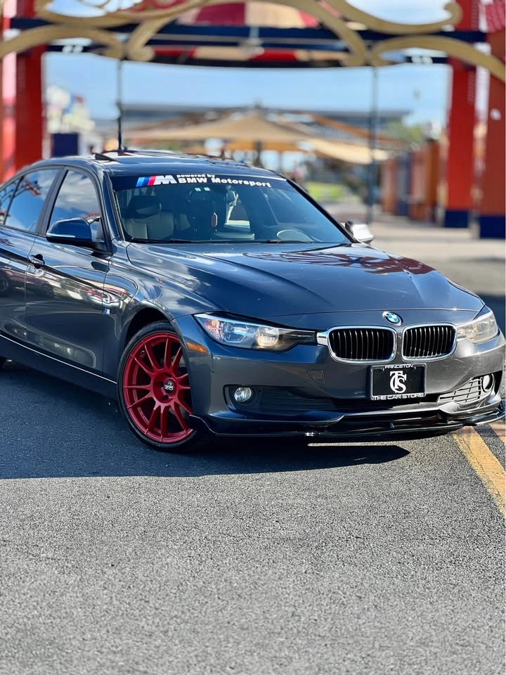 2013 BMW 3 Series · 320i xDrive Sedan 4D - photo 2
