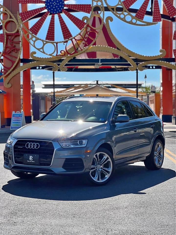 2017 Audi Q3 · Sport Premium Plus Sport Utility 4D