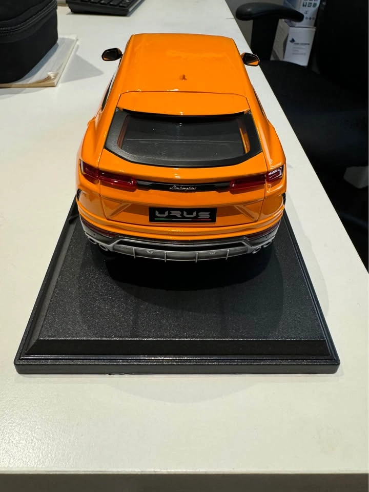 Maisto Lamborghini Urus Diecast Model Car - photo 3