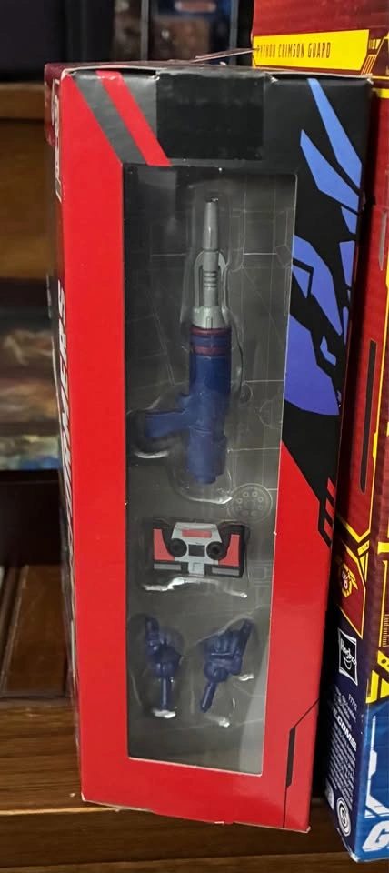 Hasbro Transformers Generations R.E.D. Soundwave - photo 3