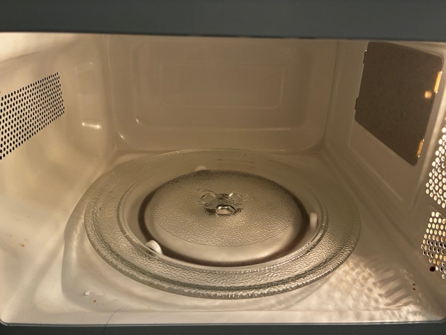 Hamilton Beach Microwave - photo 2