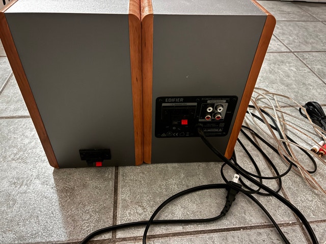 Edifier R1280T Speakers - photo 3