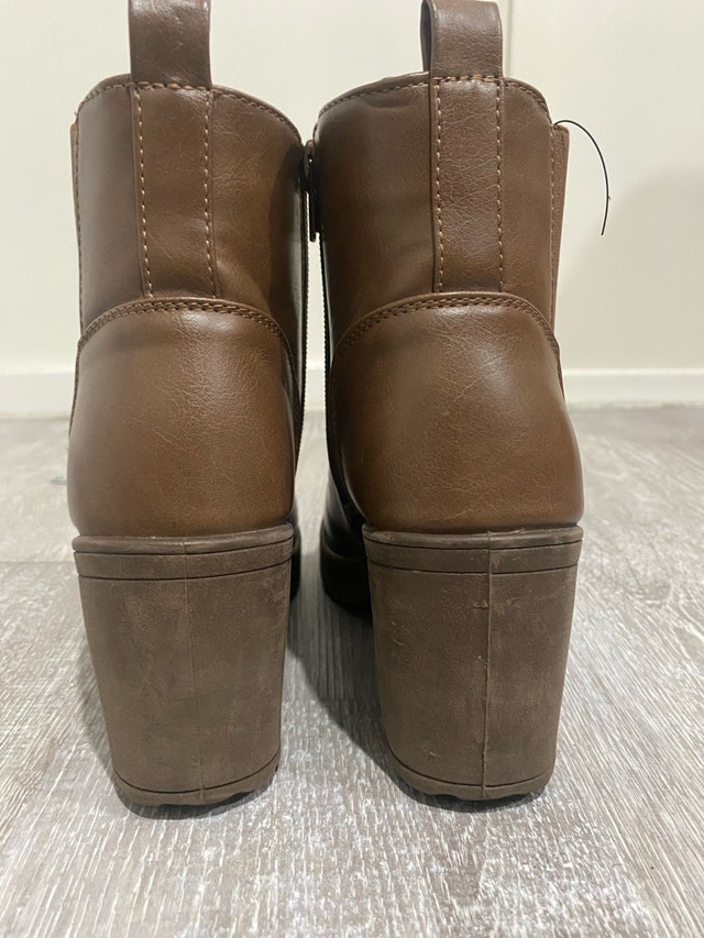 Brown Ankle Boots — Size 6 - photo 4