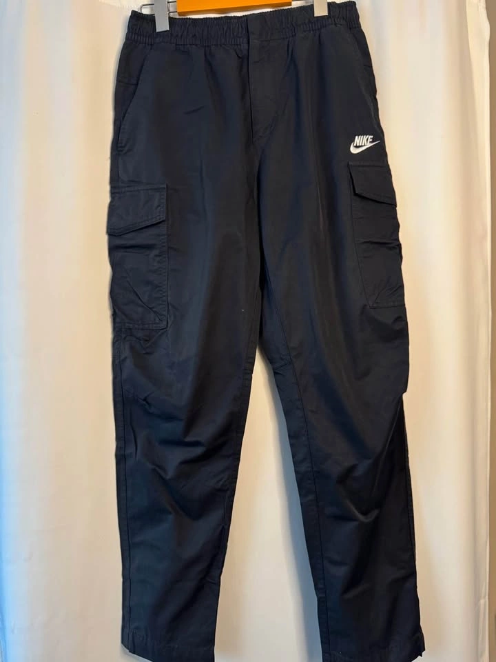 Men’s Activewear Set (Size Medium) - Nike Pants & Tank - photo 2