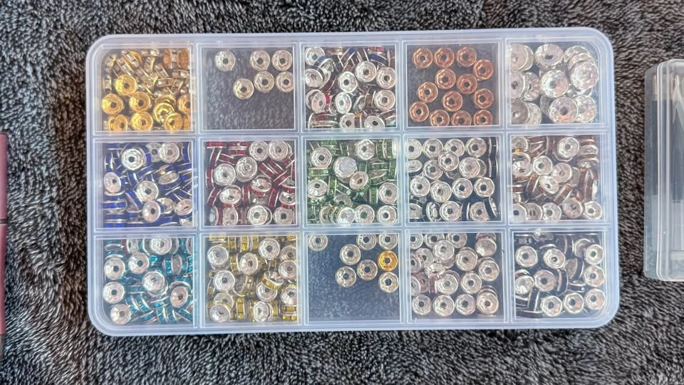 A bunch of crafting items for beadable items - photo 3