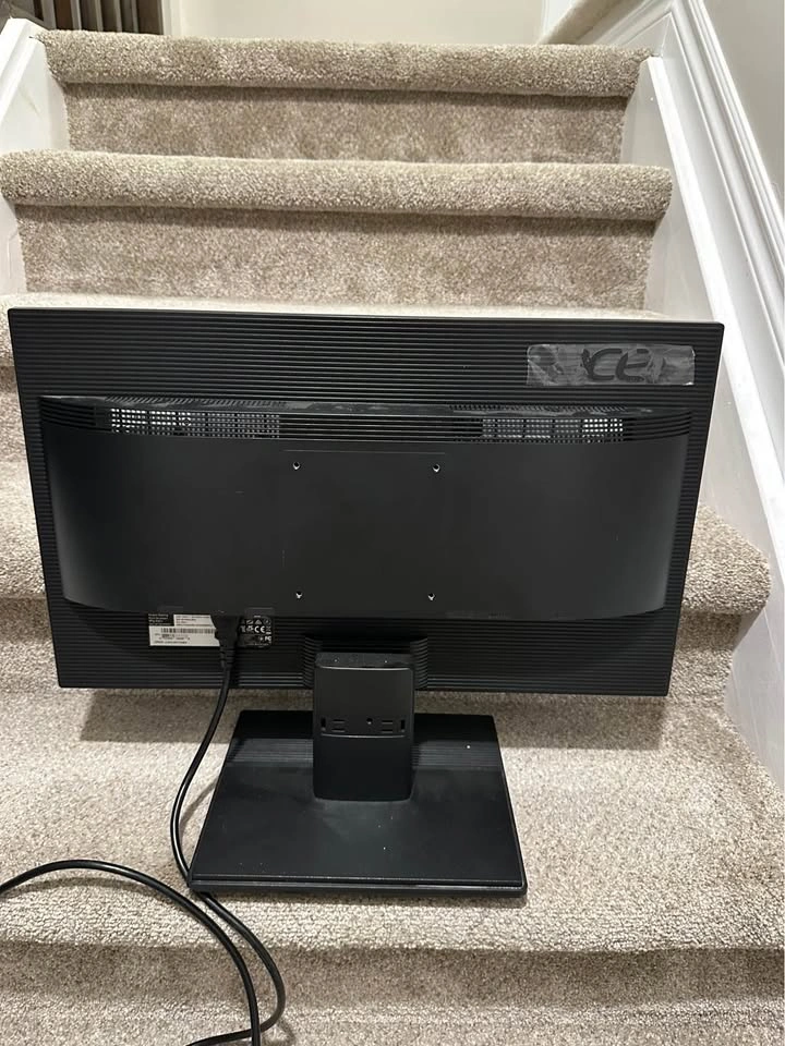 Acer V226HQL 21.5" LCD Monitor - photo 2