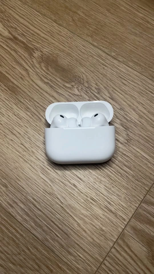 Apple AirPods Pro (3nd Generation) - photo 2