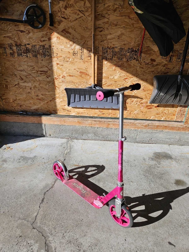 Razor A5 Lux Scooter (Hot Pink)