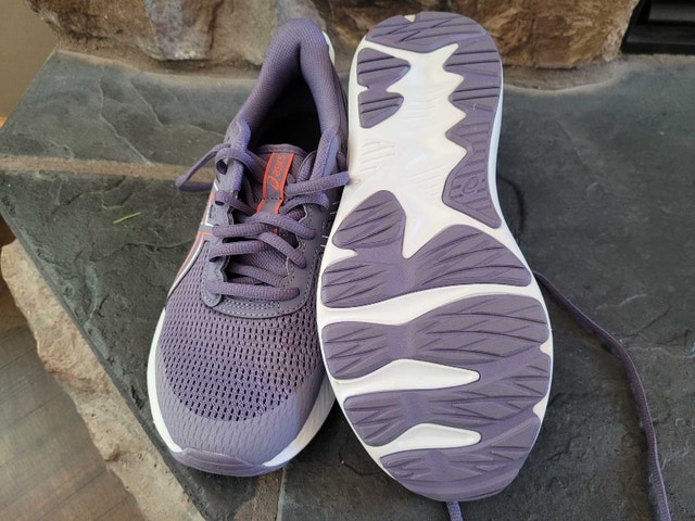 BRAND NEW Asics Jolt 5 (women's, size 7) - photo 3