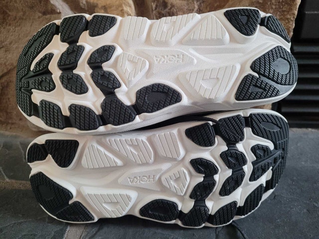 BRAND NEW Hoka Clifton 10 (women's size 9D - wide) - photo 4