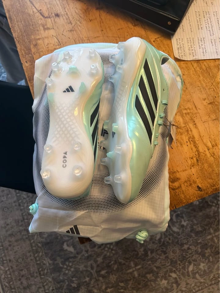 Adidas Copa pure 4 FG soccer cleats-Size US 9 Men’s - photo 3