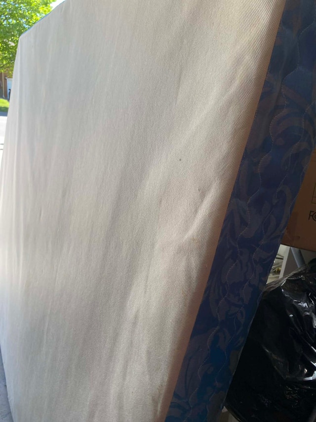 Queen Size Box Spring - photo 4
