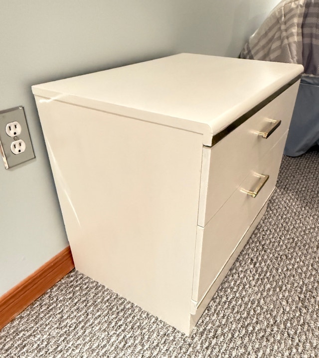 Queen Bedroom Set: Headboard, Nightstand, Mattress, Frame - photo 3