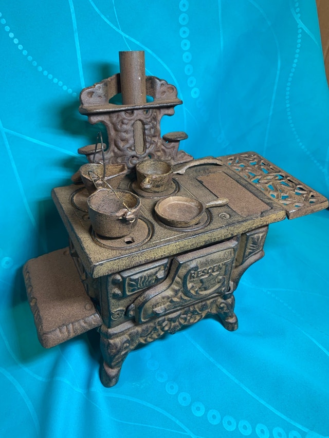 Crescent Cast Iron Toy Stove