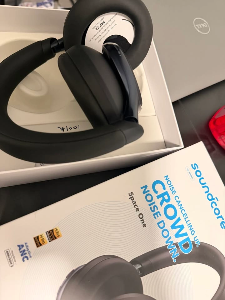 Anker Soundcore Space One Wireless Headphones - photo 2