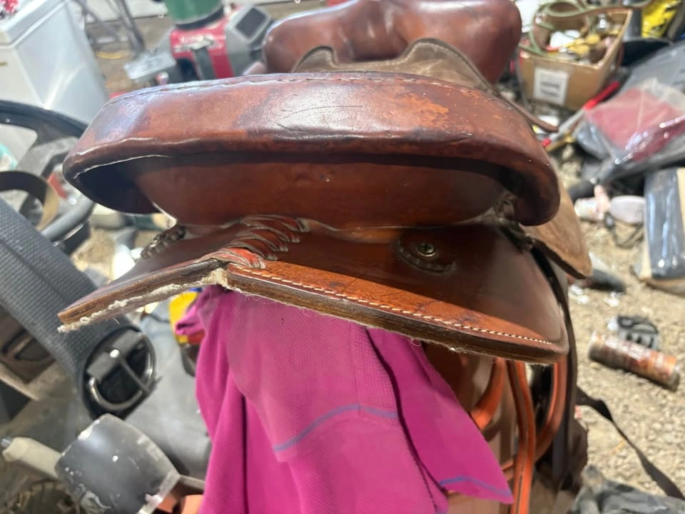 Western saddle - photo 3